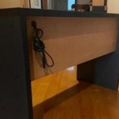 2口コンセント付きデスクの画像