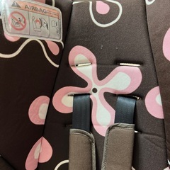 joie チャイルドシート ブラウン 花柄の画像