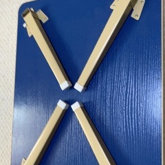 折りたたみテーブルの画像