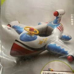 幼児用足入れうきわ2セットおまけ付きの画像