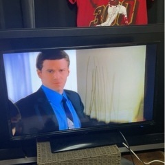 全て激安🩷お値下げ❣️３２型➕TV台、かなり軽い薄型TVの画像