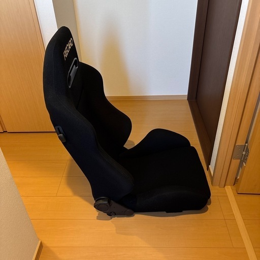 レカロ　セミバケットシート
