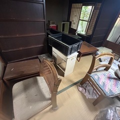 イス、テレビ台、物入れ箱、テーブル、その他諸々の画像