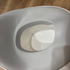 【ほぼ未使用】おまる（グレー）の画像