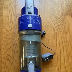 コードレスサイクロン 掃除機 DT-YCC2105N　動作確認済の画像