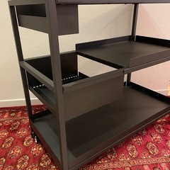 【受付終了しました】IKEA ワゴン　キャスター付 　美品　シェルフ　スチールワゴン　キッチン　デスク　トロッテンの画像