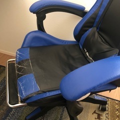 ゲーミングチェアの画像