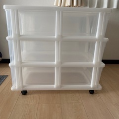 押入れ収納キャスター付きの画像