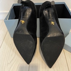 PRADA スエードパンプス　24.0の画像