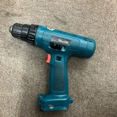 電動ドライバードリルの画像