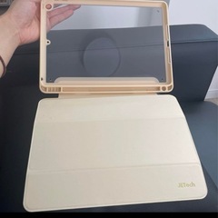 iPad Air 2  ゴールド Wi-Fi  16GB     9.7インチ  A1566  MH0W2J/Aの画像