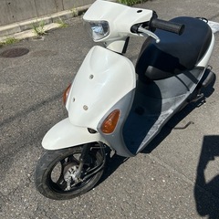 スズキ　スクーター原付　F Iインジェクションの画像