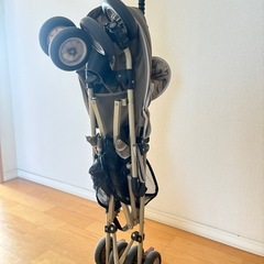 簡易ベビーカーの画像