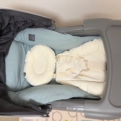 今月末まで値下げ］コンビ電動ハイローチェア　ネムリラの画像