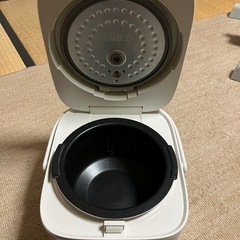 炊飯器 3合用の画像