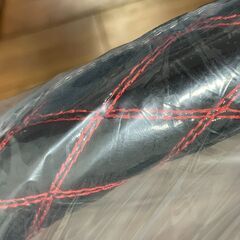 新品未使用・トラック＆バス向けハンドルカバー（47㎝黒赤）の画像