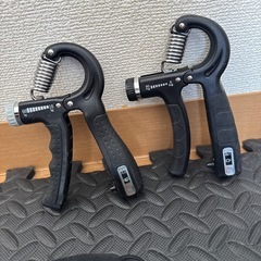 筋トレグッズまとめ売りの画像