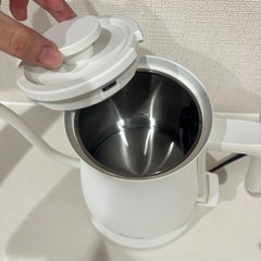 バルミューダ　電気ケトル　ホワイト　BALMUDA The Pot　の画像
