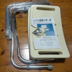 【未使用】介護イス　組立式  背付きシャワーチェアの画像
