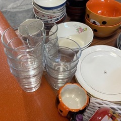 お皿　グラス　コーヒーカップ　丼　ダイソー　割り箸　
スプーン　 の画像