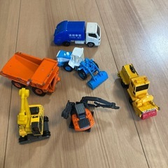 トミカ　車　はたらく　ミニカー　
くるまの画像
