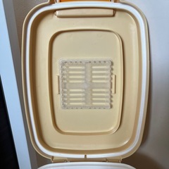 ペットフードストッカーの画像