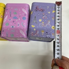 小物入れ　缶　　の画像