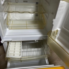 2ドア冷蔵庫(古いけど正常に動きます)の画像