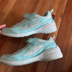 キッズスニーカー20㎝の画像