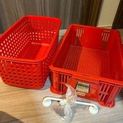 収納ボックス、タオルハンガー