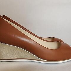 COLE HAAN　パンプスの画像