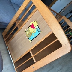 木製　ベビーベッドの画像