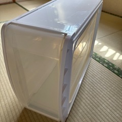 収納ボックスの画像