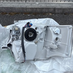 ハイエース　ヘッドライトの画像
