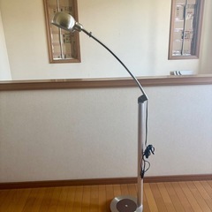 間接照明　フロアライト　の画像