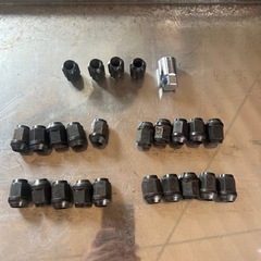 ホイール　ロックナットの画像