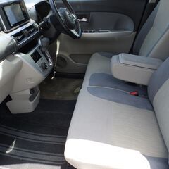 28y　キャスト　修復歴ナシ　禁煙車　スマートキー　バックカメラ　室内良好　28.8万円！！の画像