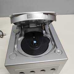 【美品】Nintendo ゲームキューブ DOL-001/コントローラーありの画像