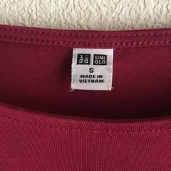 UNIQLO/ノースリーブTシャツの画像