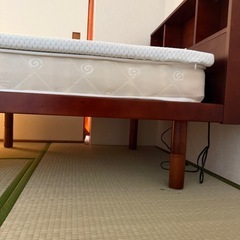 マットレス2枚付き！シングルベッドの画像