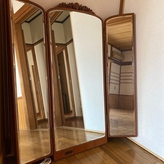 巨大鏡の画像