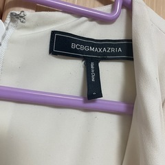 bcbgmaxazria ワンピースの画像