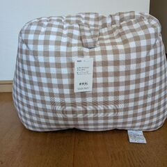 新品！ニトリ　レストクッションの画像