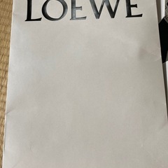ロエベ　紙袋の画像