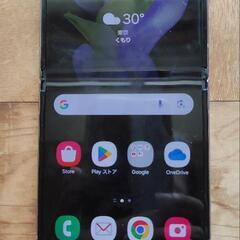 Samsung Galaxy Z Flip4 

の画像