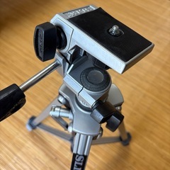 SLIK（スリック）三脚デラックスの画像