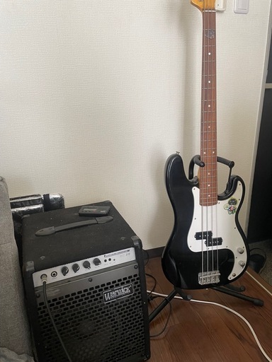 ベースとアンプ