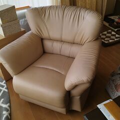 お値引き交渉OK　高級革ソファー3点セットの画像
