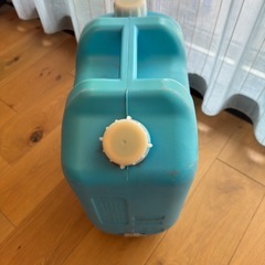 【差し上げます】灯油ポリタンクの画像