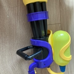 Splatoon 3のデザインの水鉄砲の画像